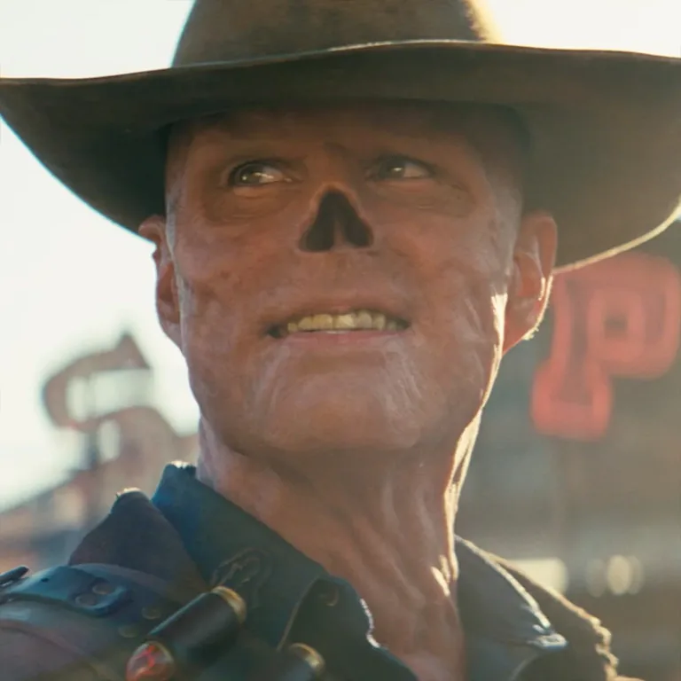 The Story Behind Walton Goggins’ Teeth
