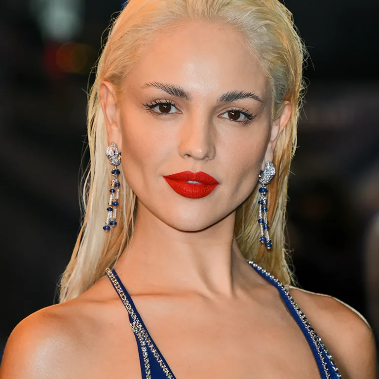 Eiza González Tits