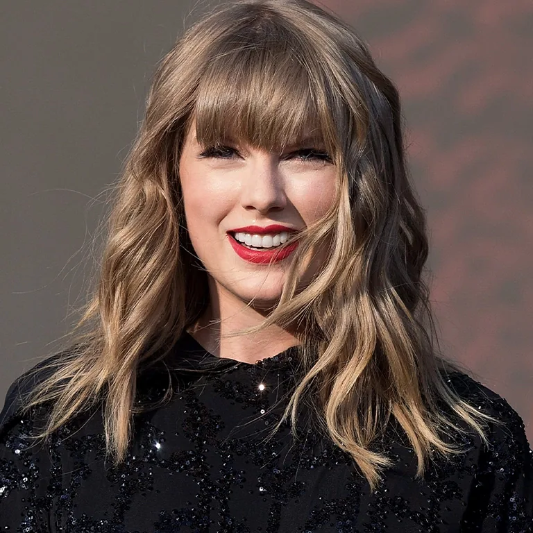 Taylor Swift Teeth Transformation