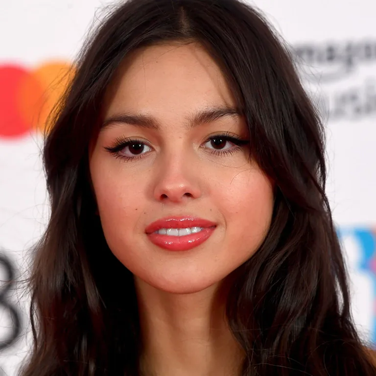 Olivia Rodrigo Facial Aesthetics Before and After