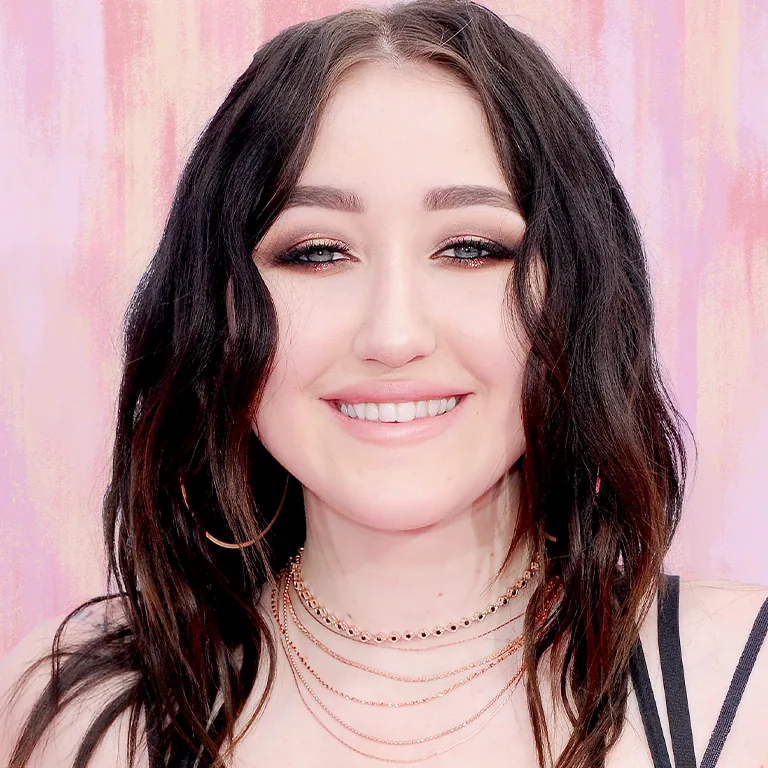 Noah Cyrus Teeth Transformation 2025