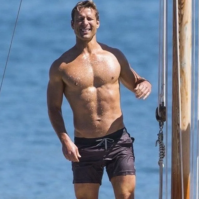 Glen Powell Body Transformation