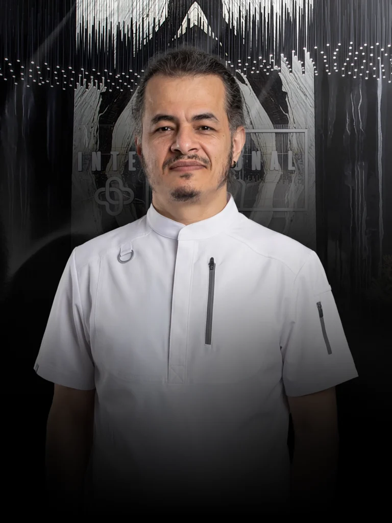 Dr. Murat Kara